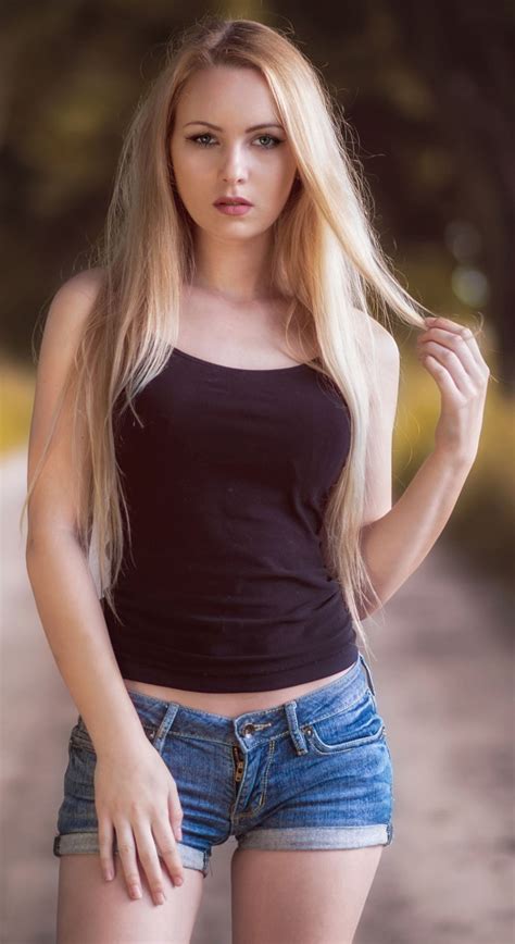 Big welcome to all "blonde 18 y.o." fans. Our site offers thousands of teen girls photos with wide range of sub-niches (about one hundred) sorted by hair types, weight, body form, action and many more. Every legal dream will come true on our pages with all of those girls.